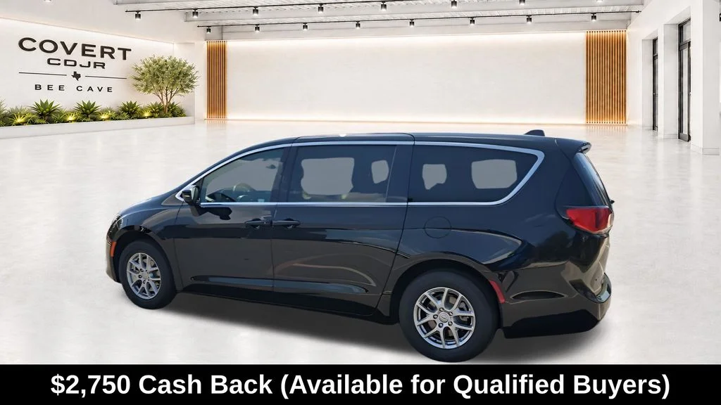 2026 Chrysler Voyager LX - Photo 8