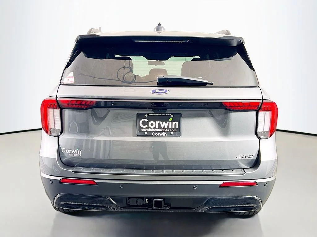 New 2026 Carbonized Gray Metallic Ford ST-Line image 14
