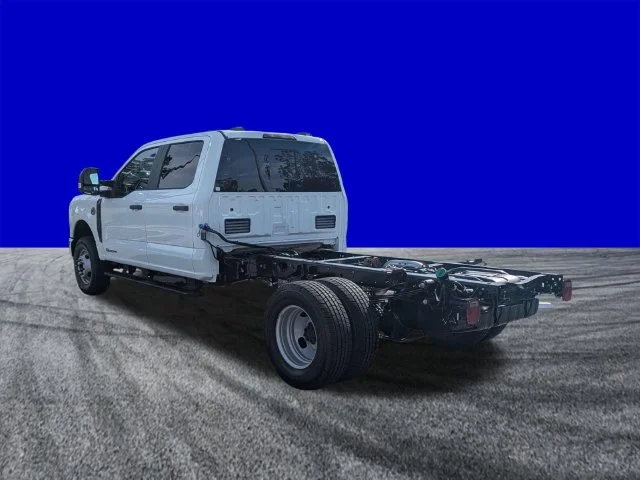 New 2027 White Ford XL image 6