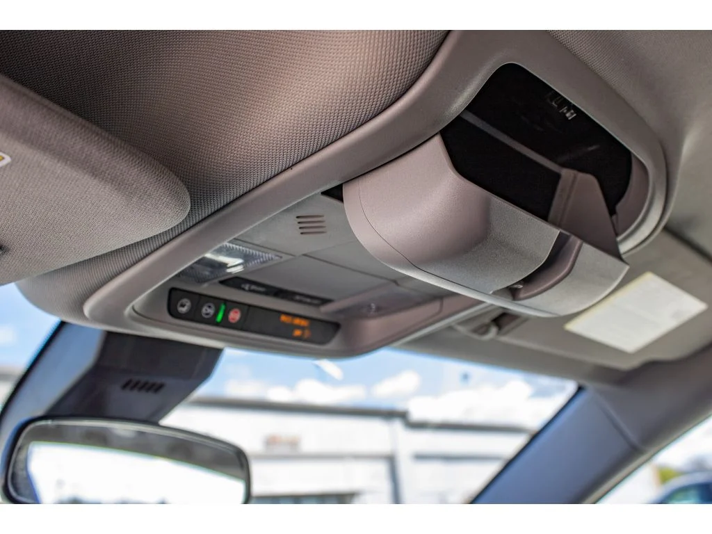 Used 2024 Summit White Chevrolet LT image 52