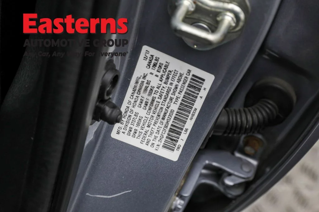 Used 2018 Silver Honda LX image 30