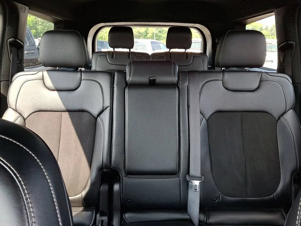 Used 2023 Gray Jeep Altitude 4x4 image 53