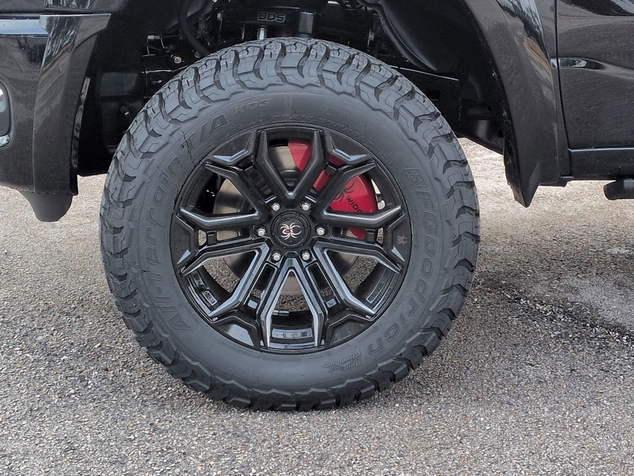 New 2026 Diamond Black Crystal Pearlcoat RAM Big Horn image 10