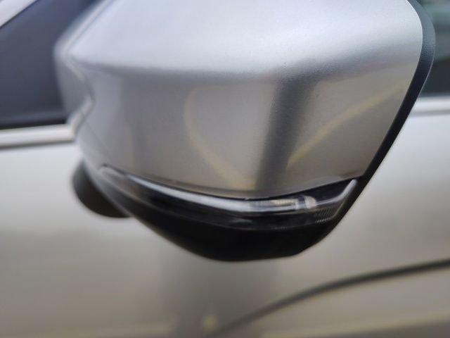 New 2026 Gray Mitsubishi ES image 9