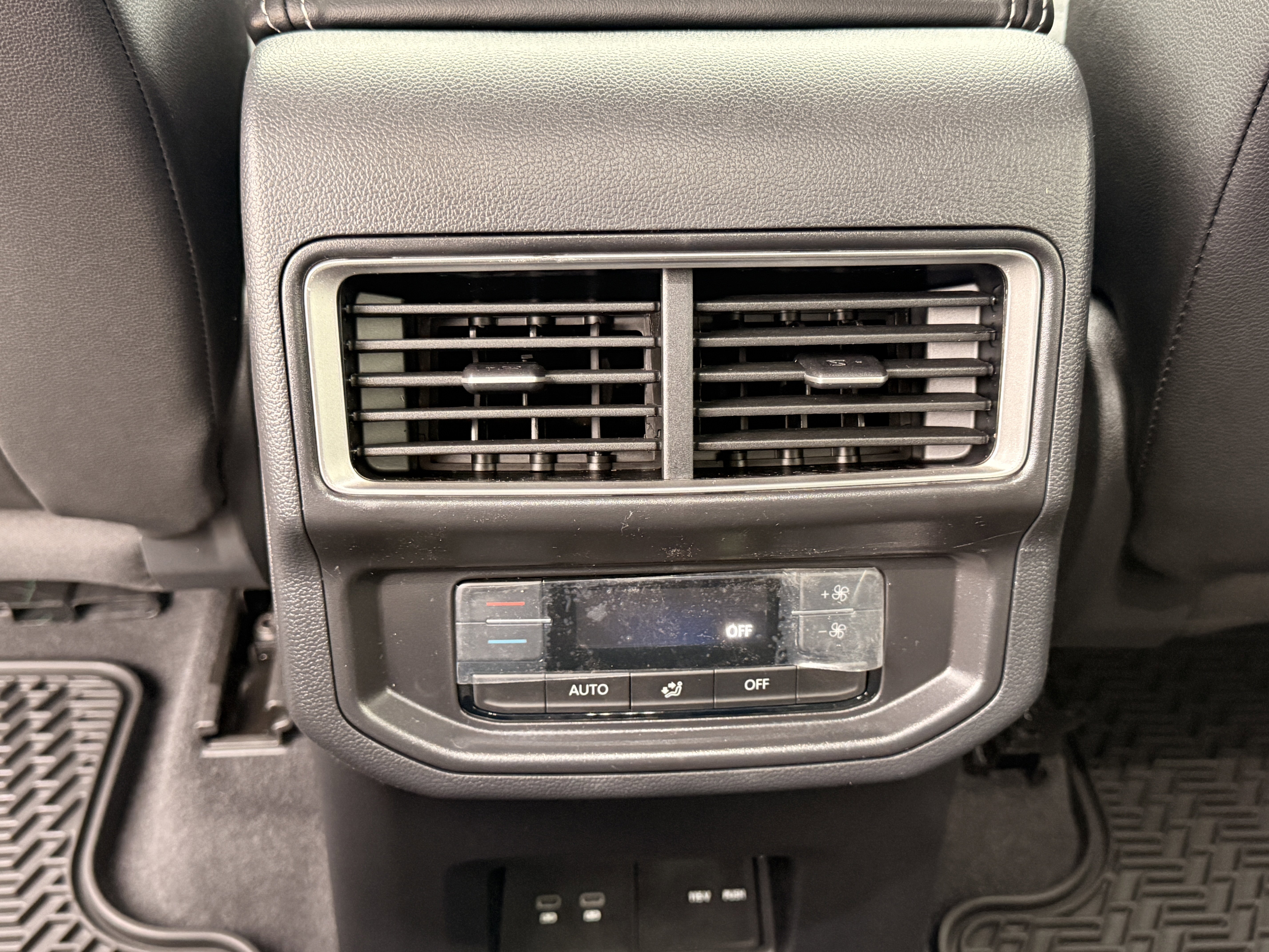 2026 Volkswagen Atlas SE w/Tech - Photo 6