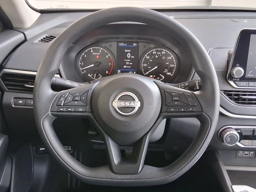 2025 Nissan Altima S - Photo 10