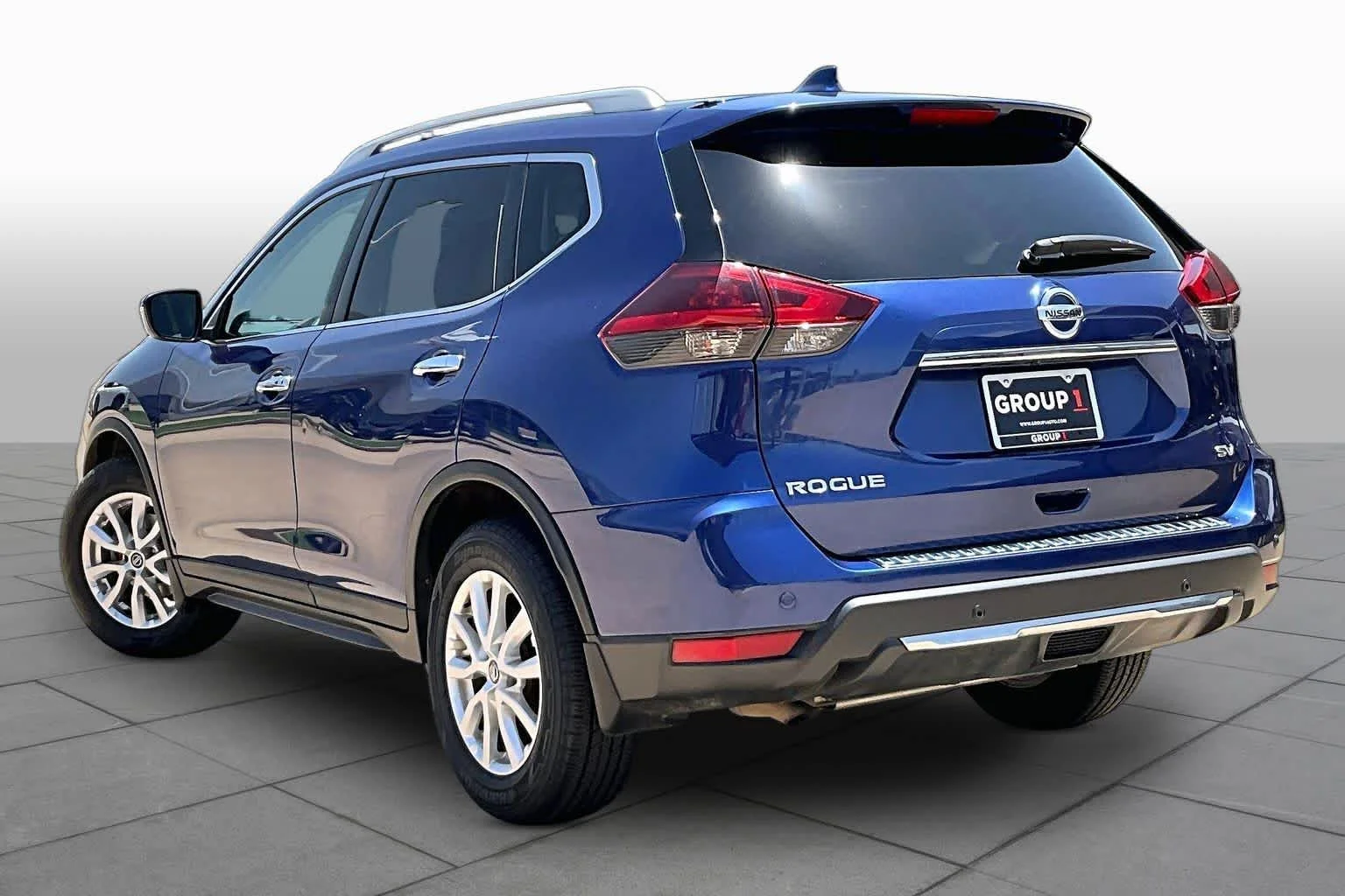 Used 2019 Caspian Blue Metallic Nissan SV image 11