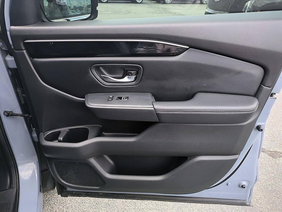Used 2024 Modern Steel Metallic Honda Touring image 34