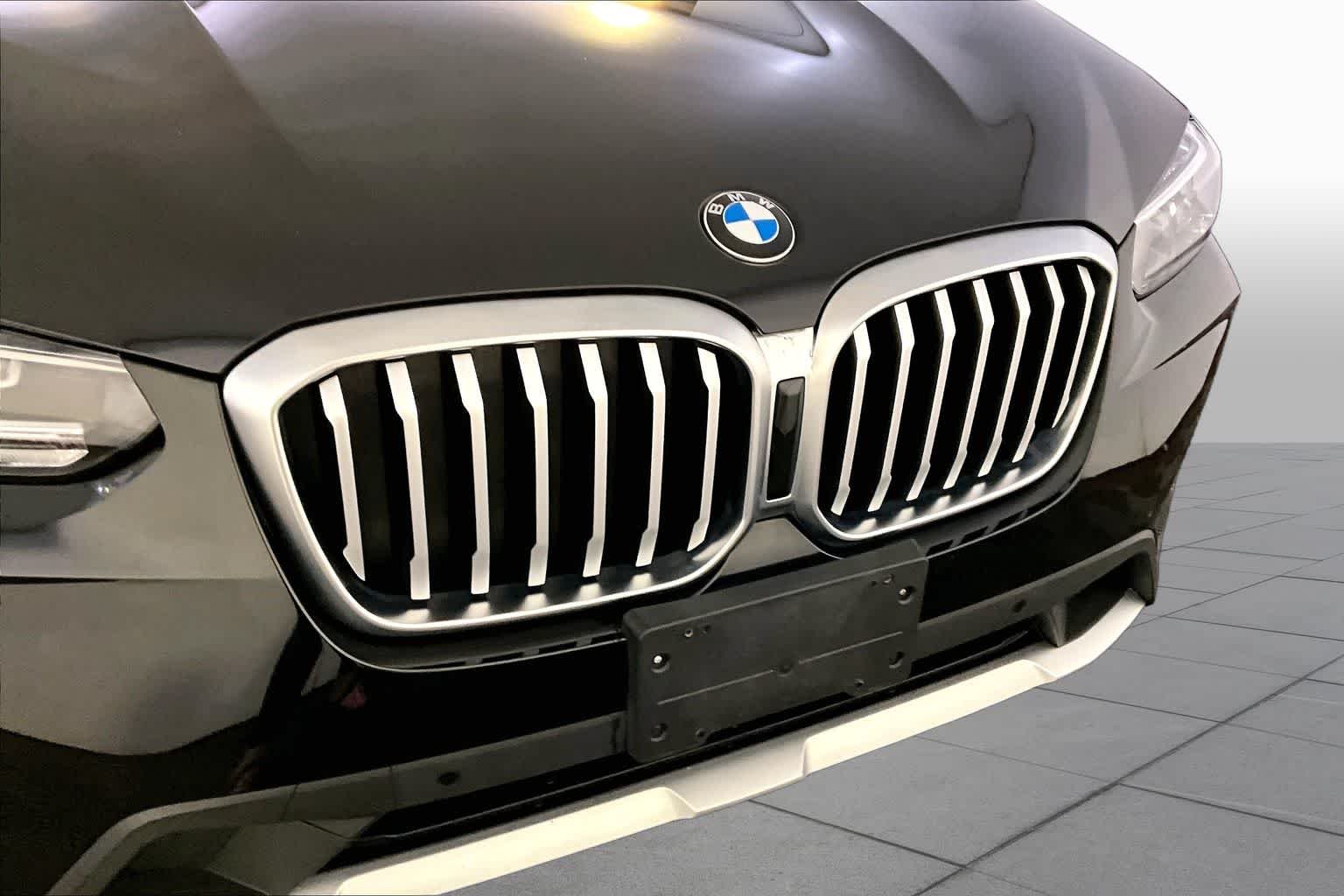Used 2023 Black Sapphire Metallic BMW xDrive30i image 32