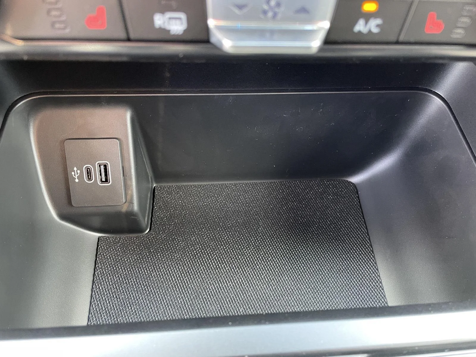 New 2026 Carbonized Gray Metallic Ford Tremor image 27