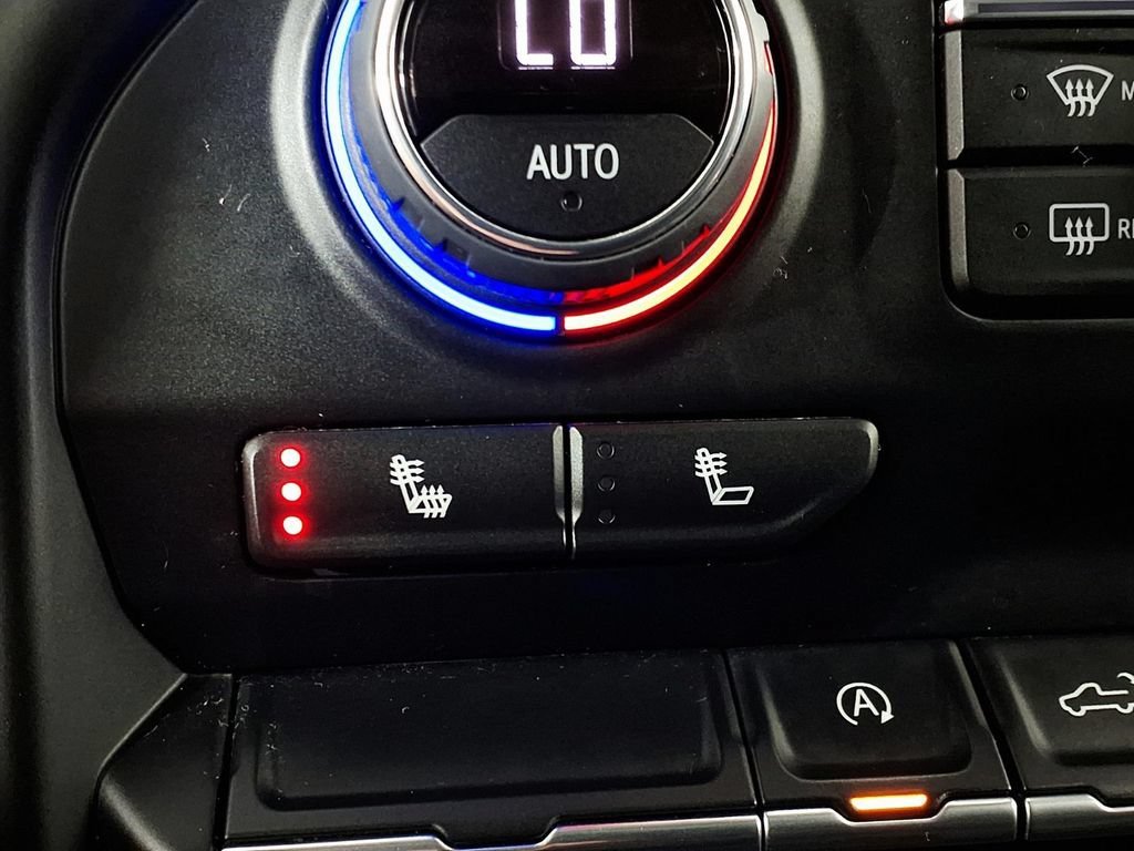 Used 2021 SUMMIT WHITE Chevrolet LT image 16