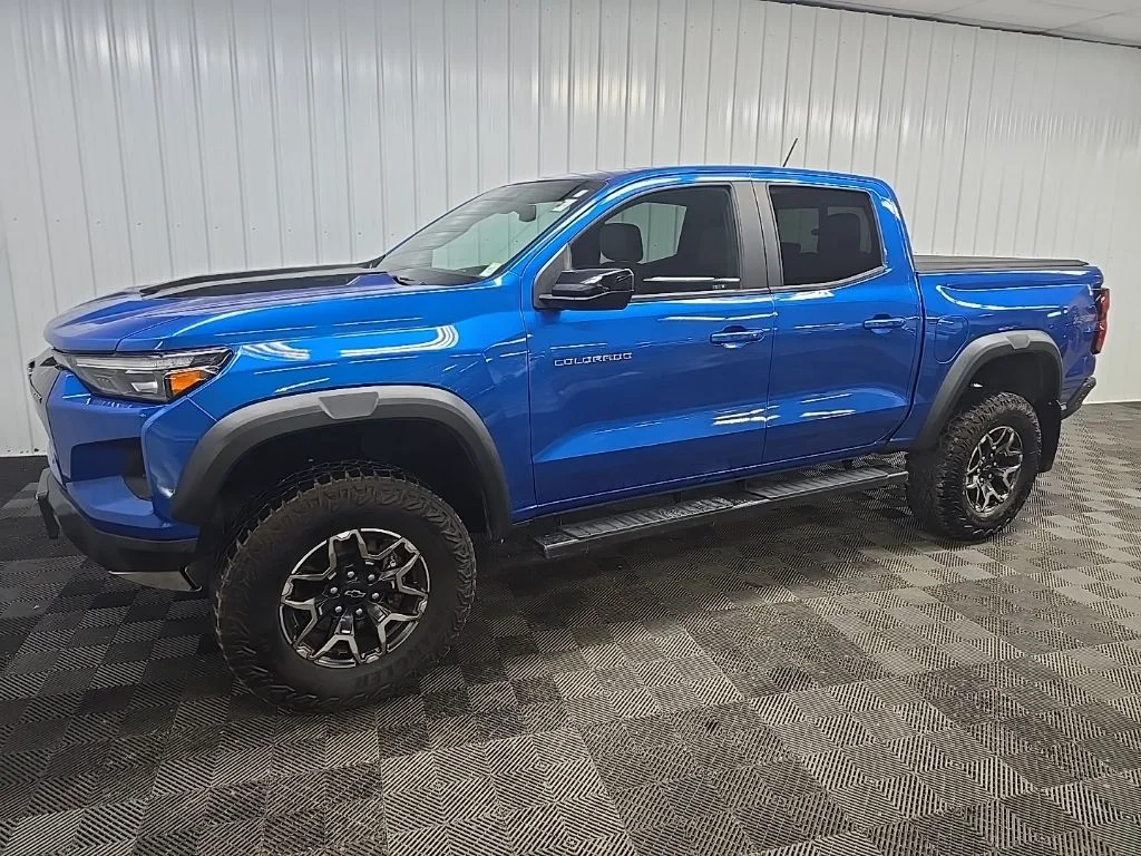Used 2024 Blue Chevrolet ZR2 image 6