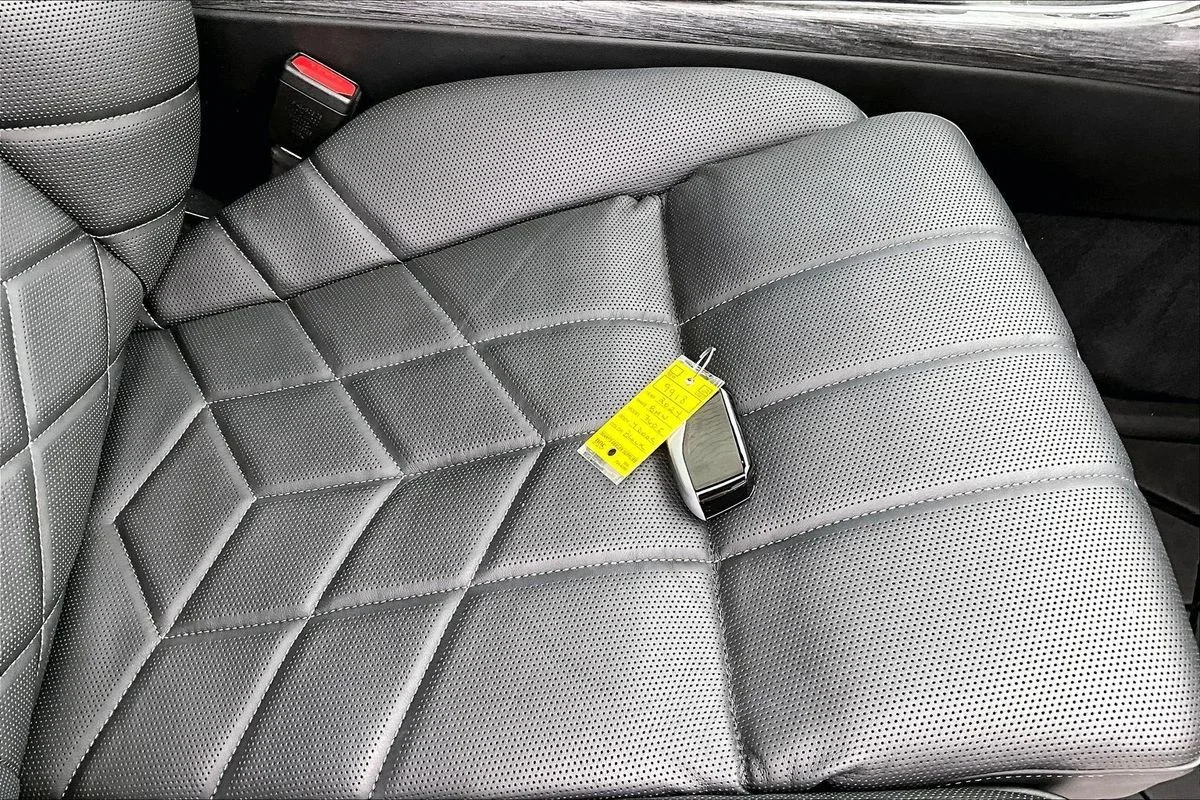 Used 2024  BMW xDrive image 37