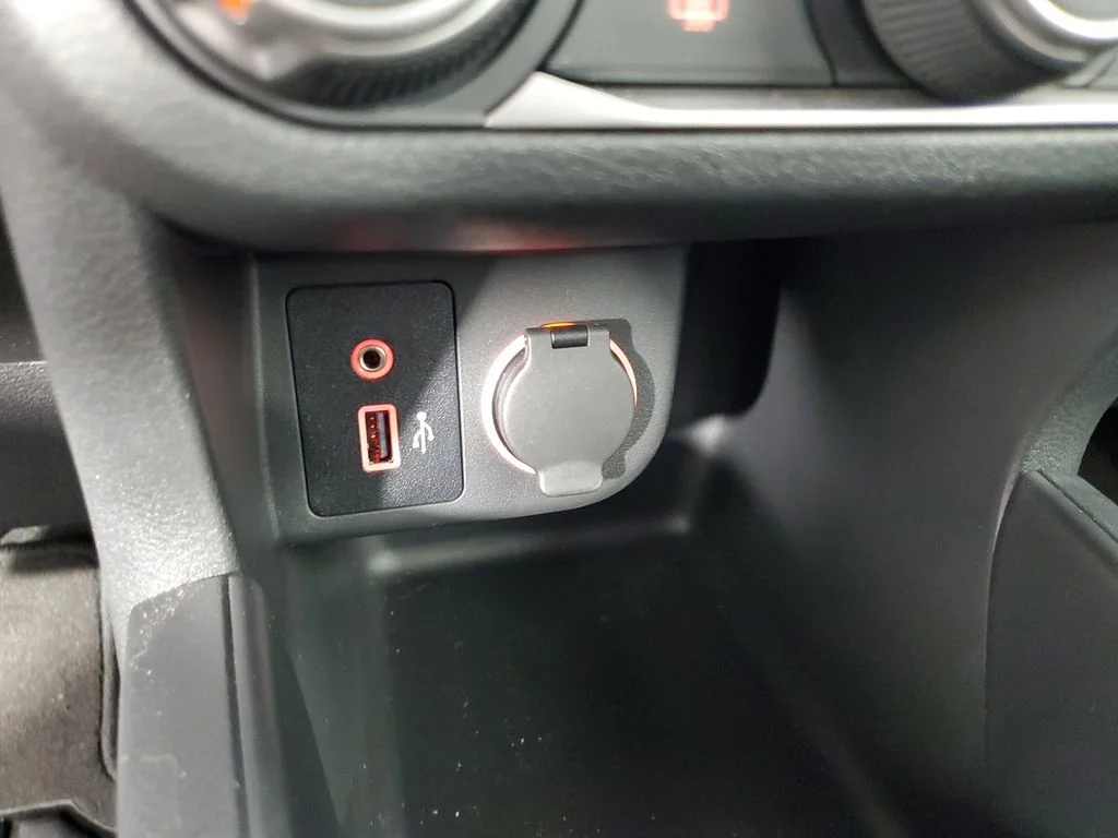 2025 Nissan KICKS PLAY Base - Photo 19