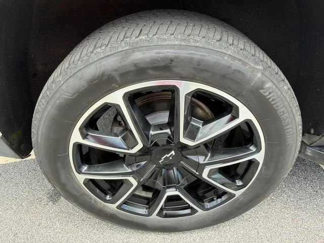 Used 2022 Summit White Chevrolet RST image 17