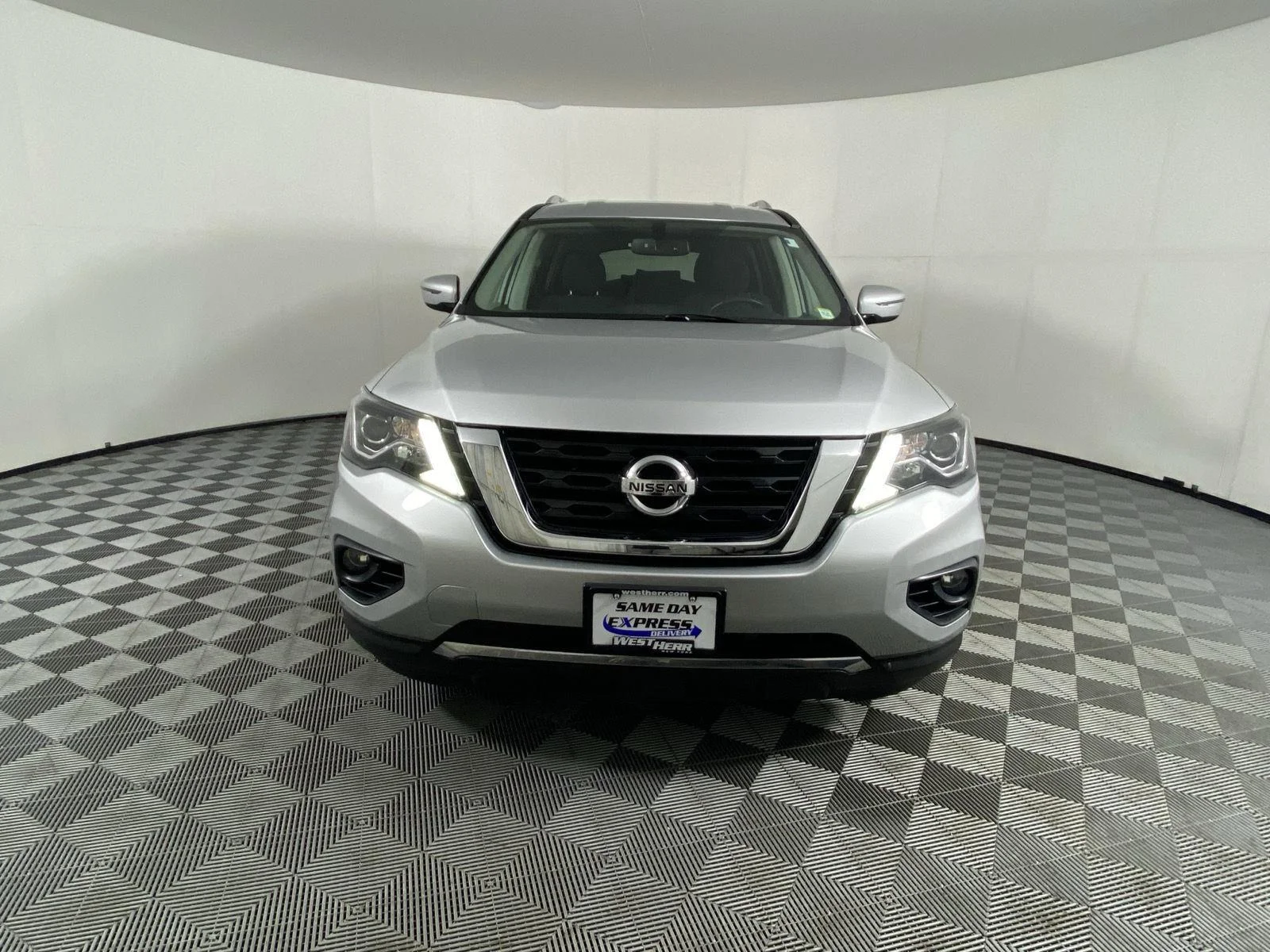 Used 2019 Brilliant Silver Metallic Nissan SV image 2