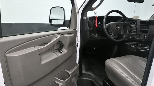 Used 2024 White Chevrolet LS image 19