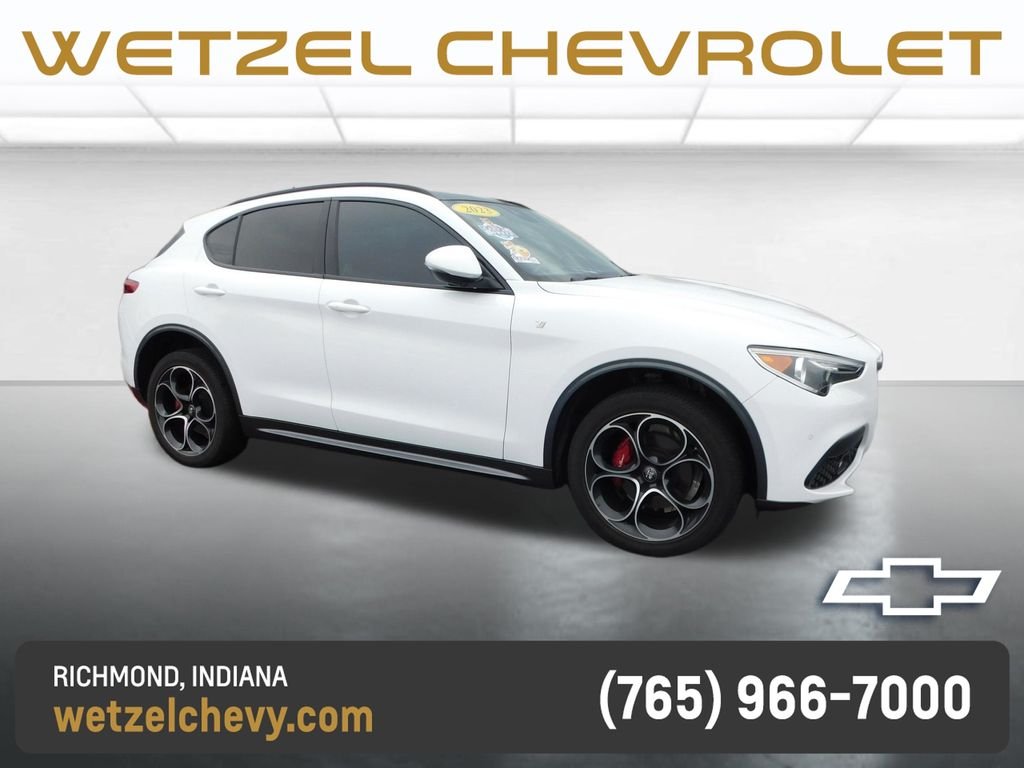 Used 2023 White Alfa Romeo Ti image 1