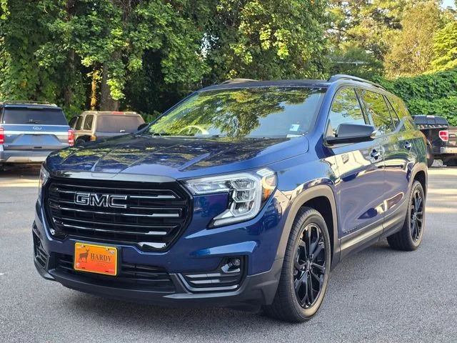 Used 2022 Blue GMC SLT image 2