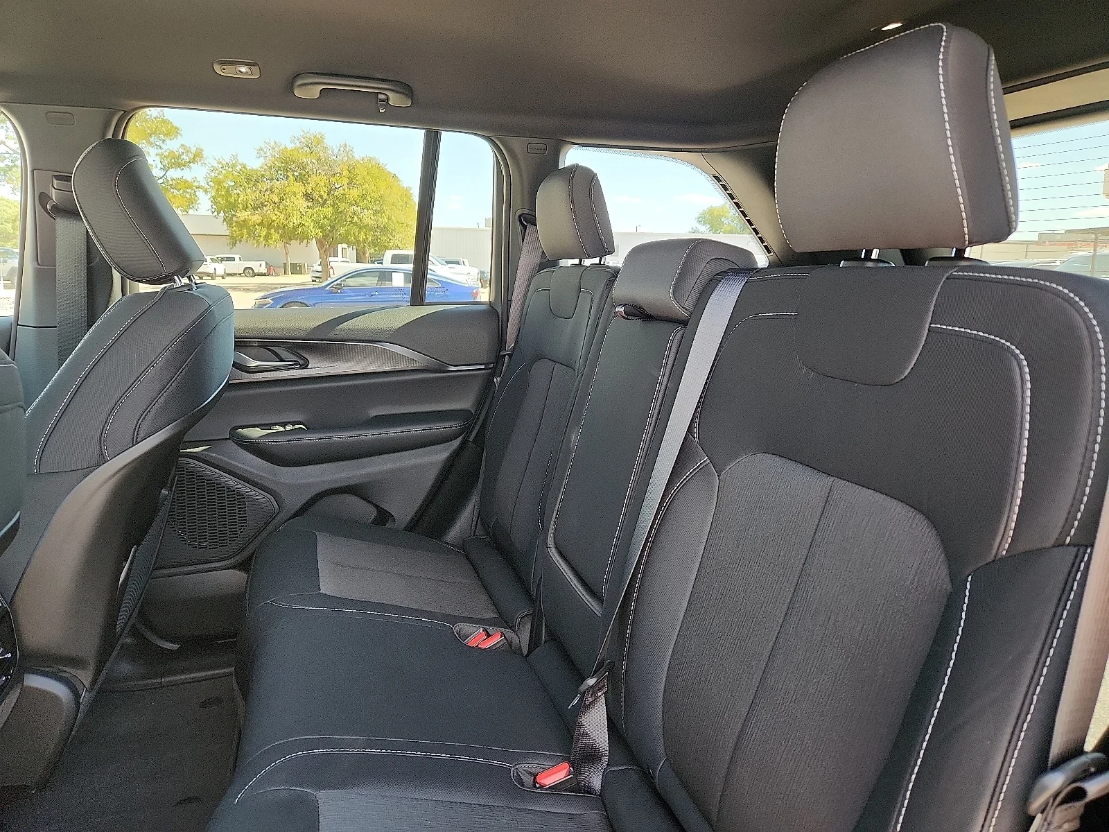 New 2027 High-Gloss Black Paint Jeep LAREDO 4X4 image 10
