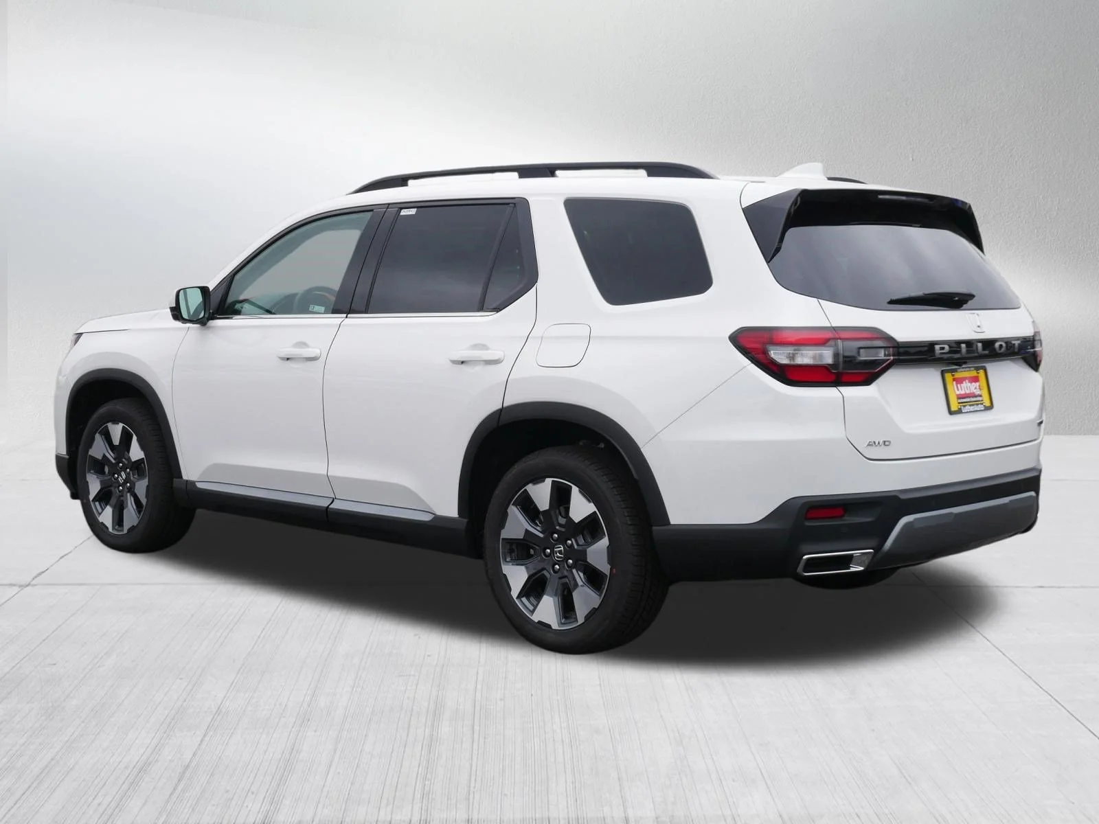 New 2026 Platinum White Pearl Honda Touring image 5
