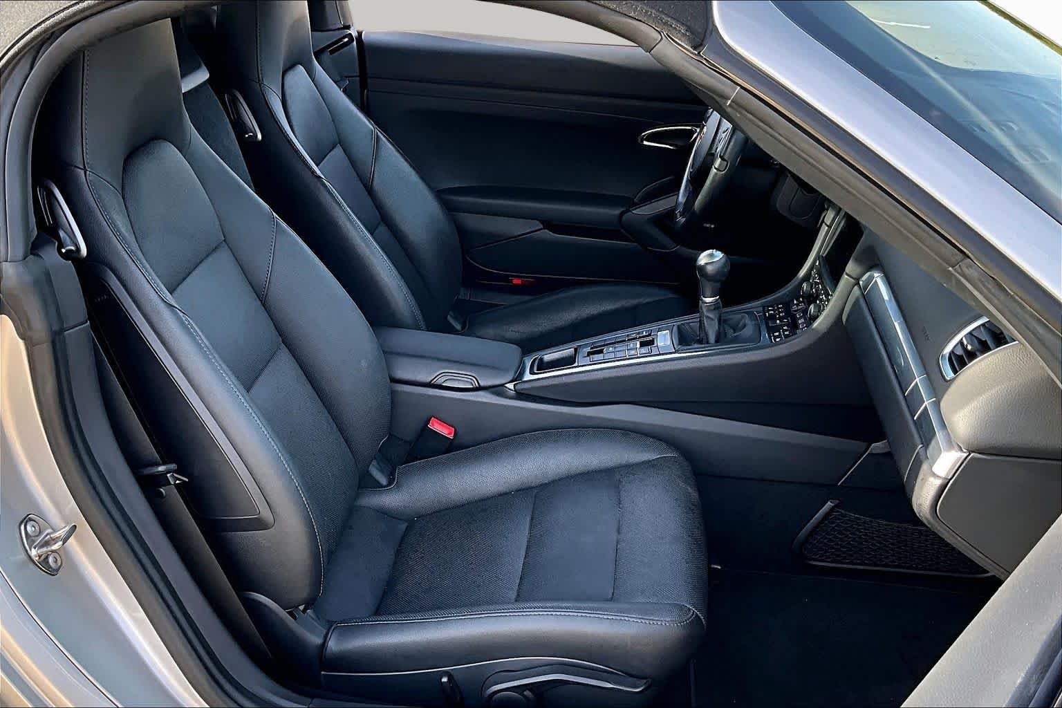 Used 2013 Platinum Silver Metallic Porsche  image 8