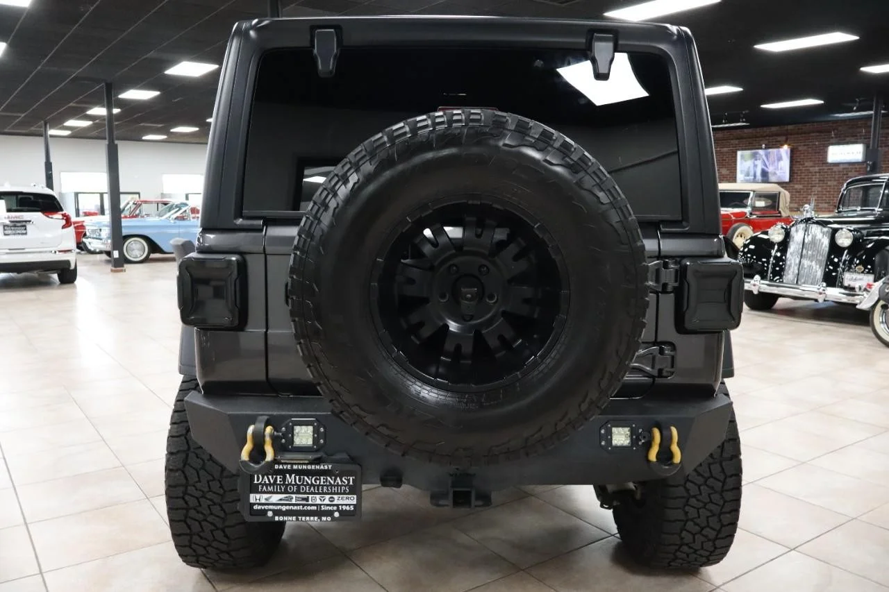 Used 2021 Granite Crystal Metallic Clear Coat Jeep Sport Altitude image 7