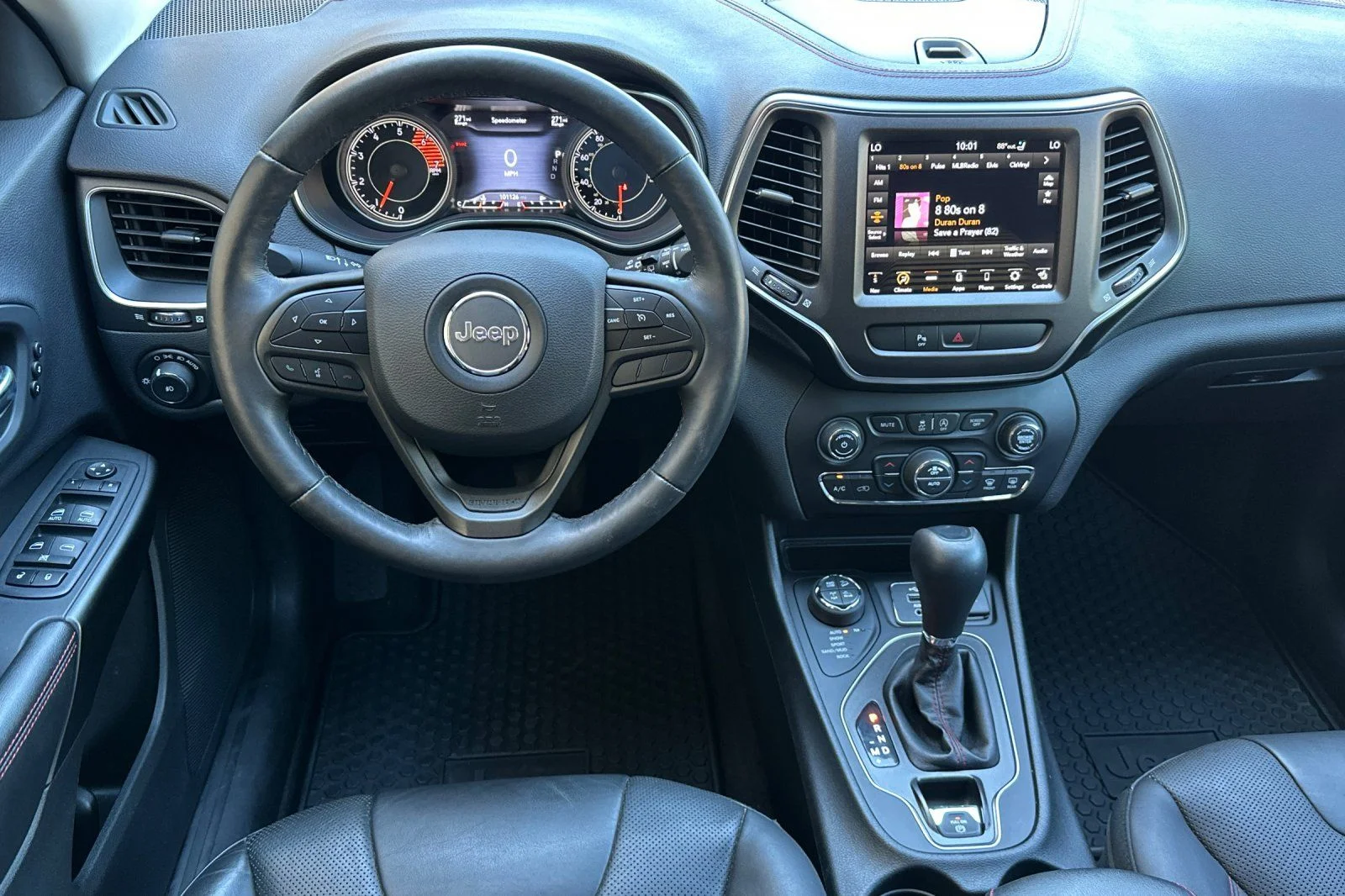 Used 2019 Billet Silver Metallic Clearcoat Jeep Trailhawk image 15