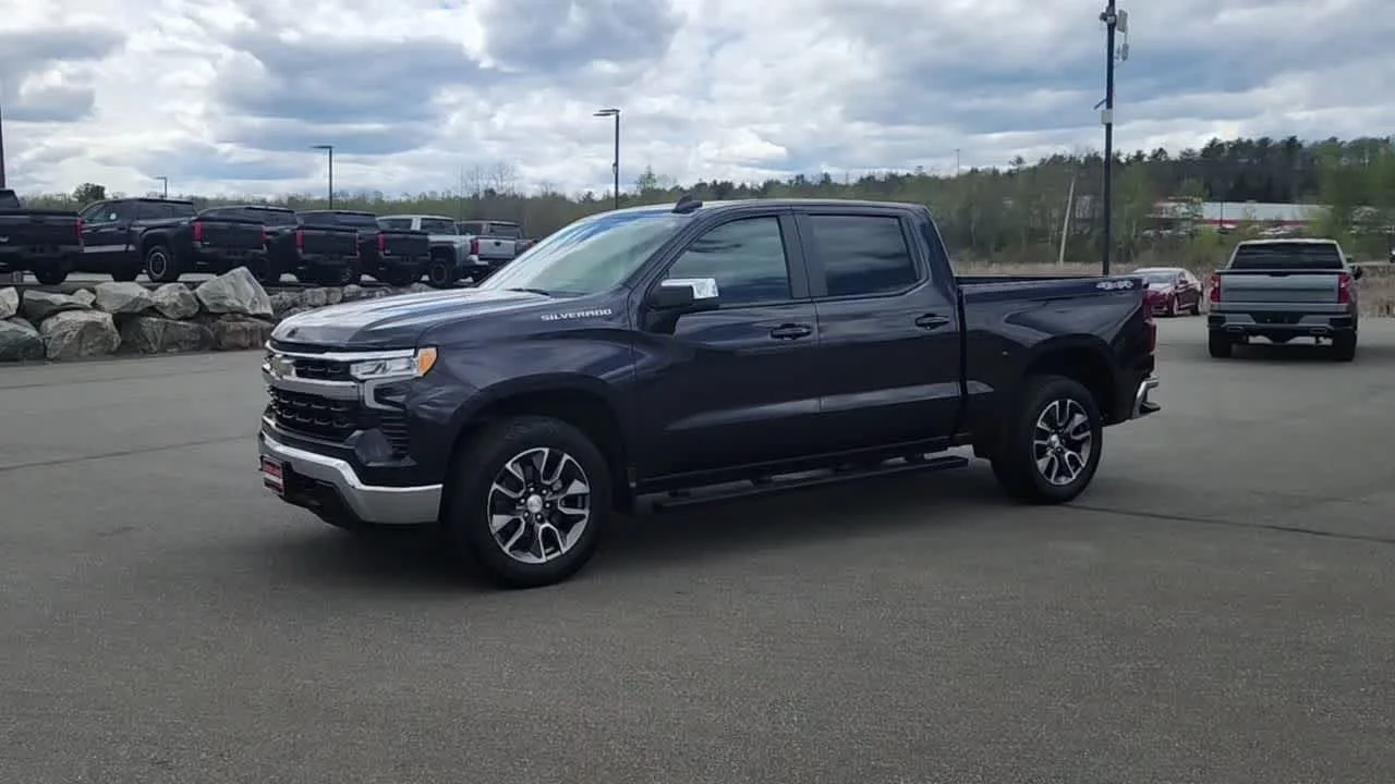 Used 2023 Dark Ash Metallic Chevrolet LT (2FL) image 5