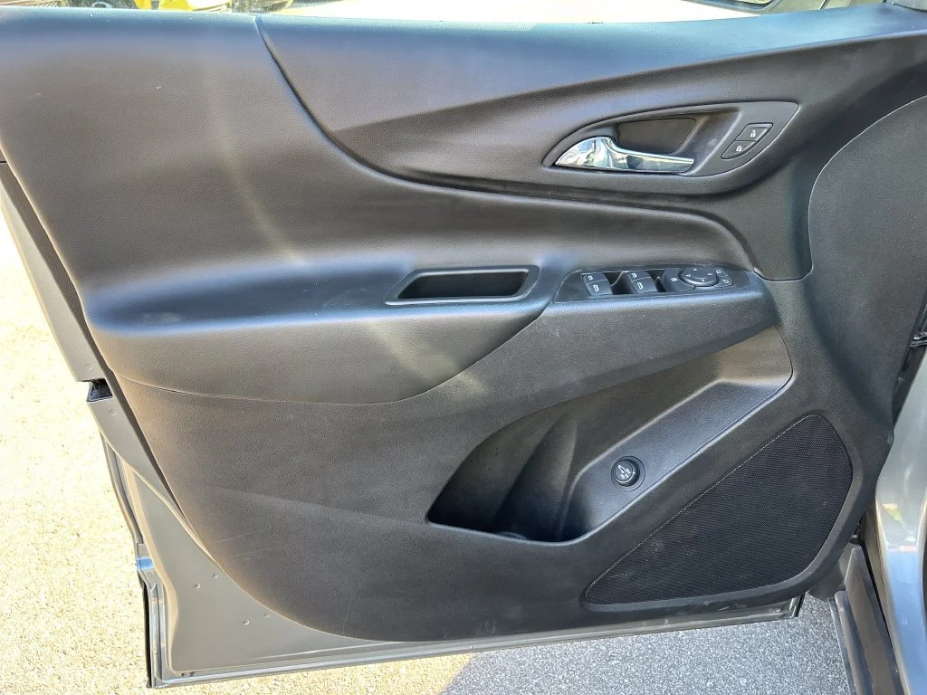 Used 2023 STERLING GRAY METALLIC Chevrolet LT image 17