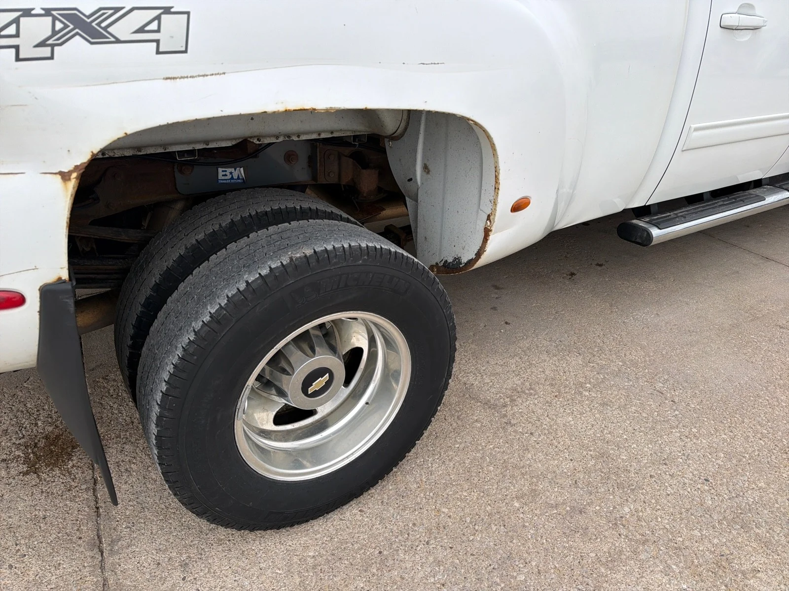 Used 2014 Summit White Chevrolet LTZ image 8