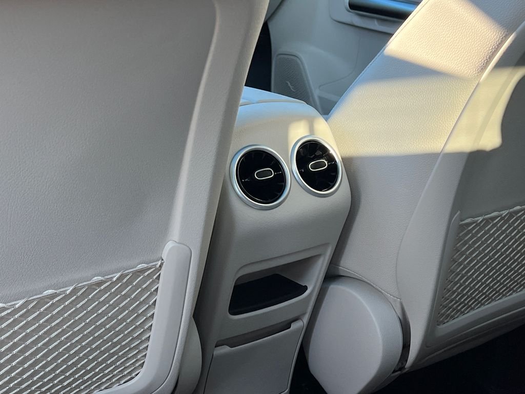 New 2026 Polar White Mercedes-Benz GLA 250 image 27