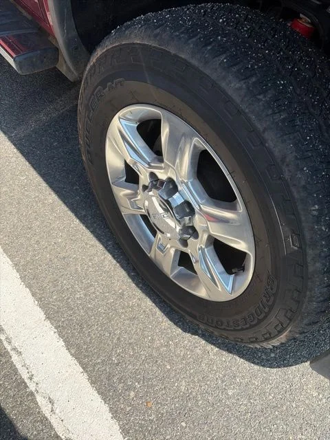 Used 2018 Red GMC SLT image 4
