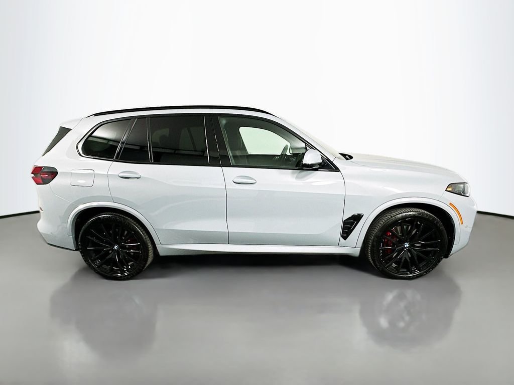 Used 2026 Brooklyn Grey Metallic BMW xDrive40i image 4