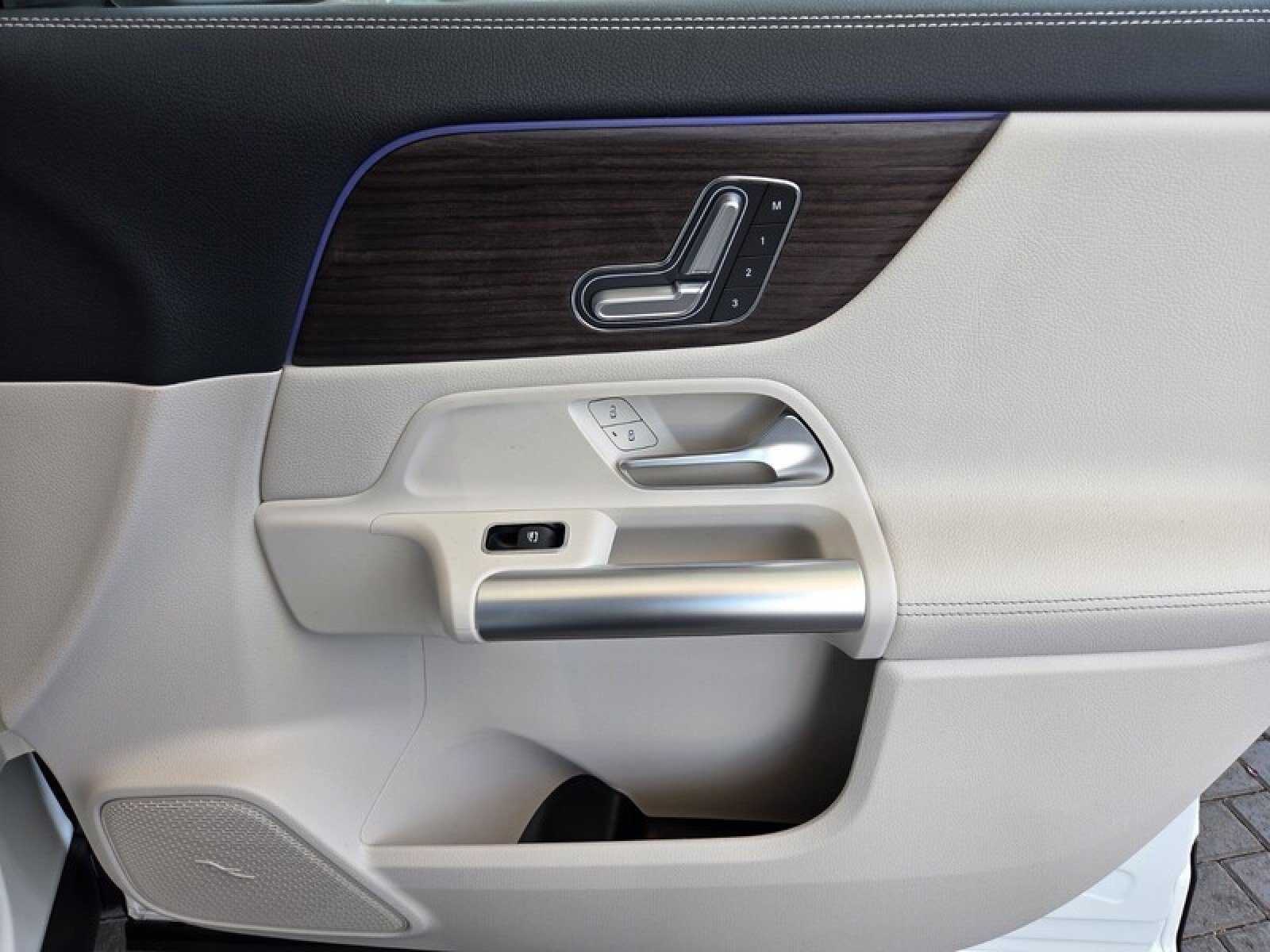 New 2026 Polar White Mercedes-Benz GLA 250 SUV image 20