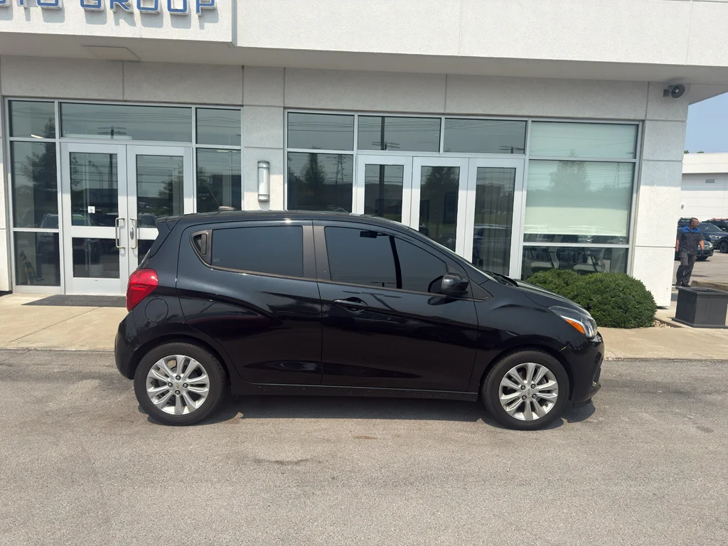 Used 2016 Black Granite Metallic Chevrolet LT image 2