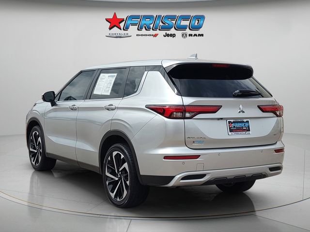 Used 2023 Silver Mitsubishi SE image 5