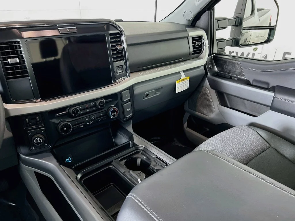 New 2027 Carbonized Gray Metallic Ford XLT image 26