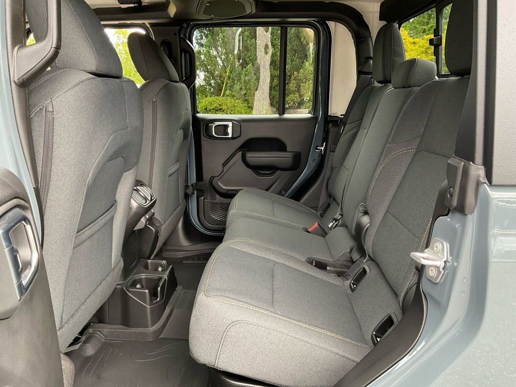 New 2025 Anvil Clear-Coat Exterior Paint Jeep Sport S image 26