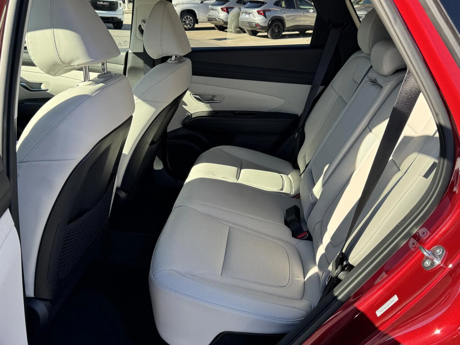 2025 Hyundai Tucson Limited - Photo 18