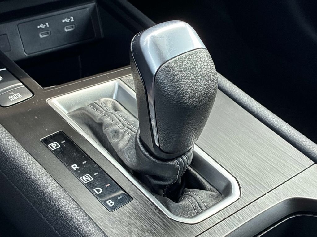 Used 2025 Gray Nissan SV image 28