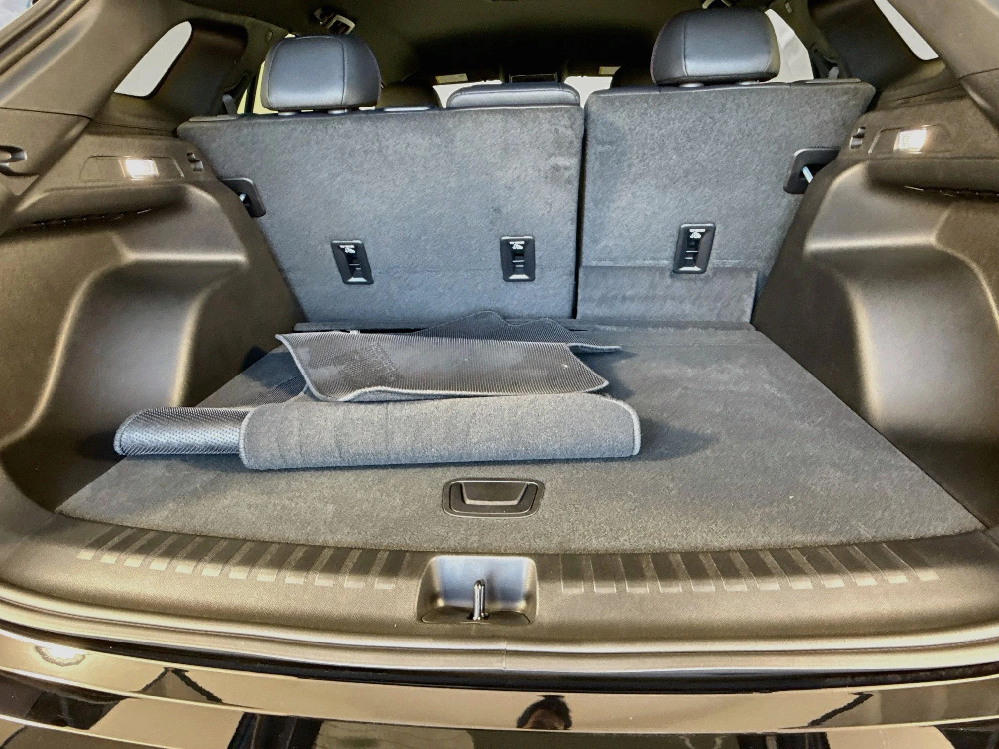 Used 2025 Galaxy Gray Metallic Chevrolet RS image 28
