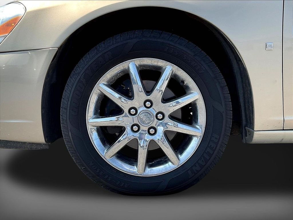 Used 2008 Gold Buick CXL image 33