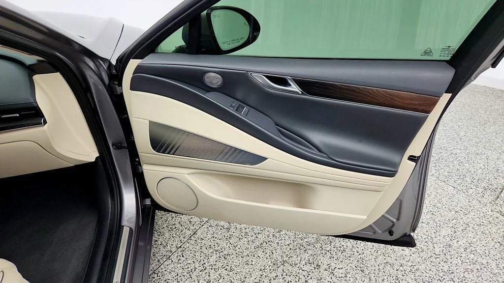 Used 2021 Savile Silver Genesis 2.5T RWD Prestige w/ Panoramic Sunroof & Lexicon Audio image 28