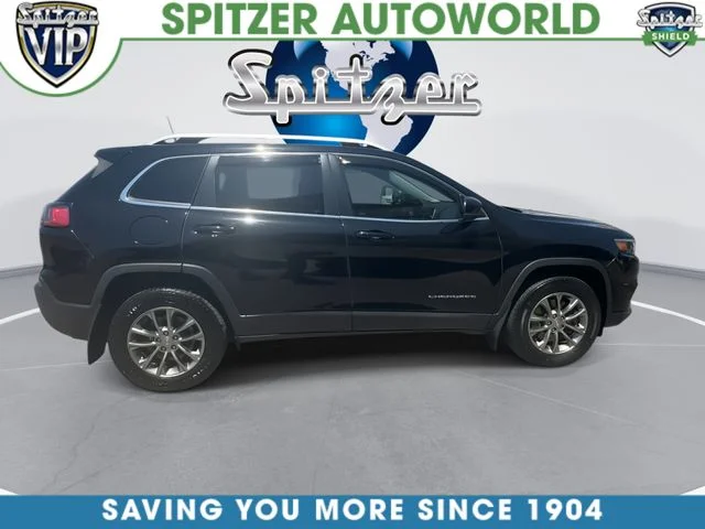 Used 2019 Black Jeep Latitude Plus image 10