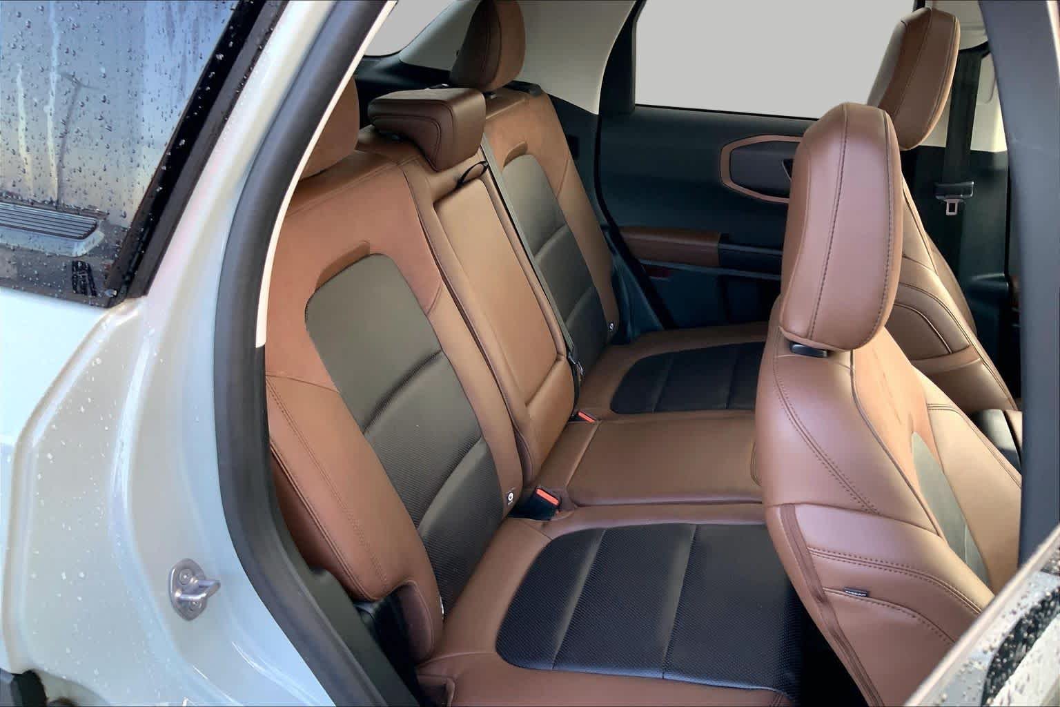 Used 2022 Cactus Grey Ford Badlands image 19