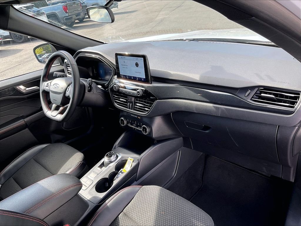 Used 2025 Silver Metallic Ford ST-Line image 14