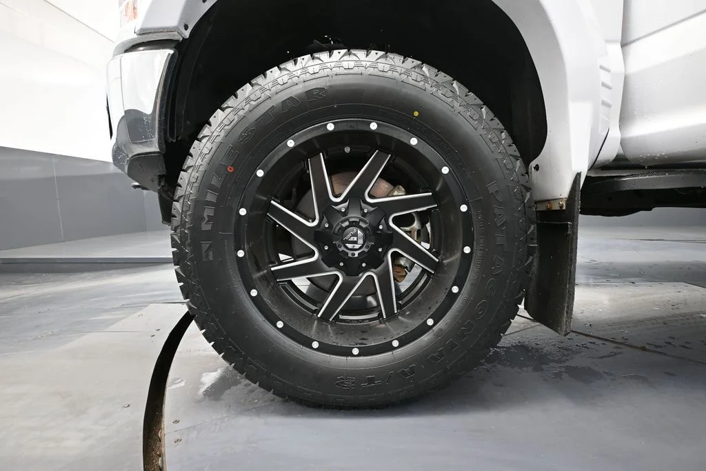 Used 2020 White Ford XLT image 16
