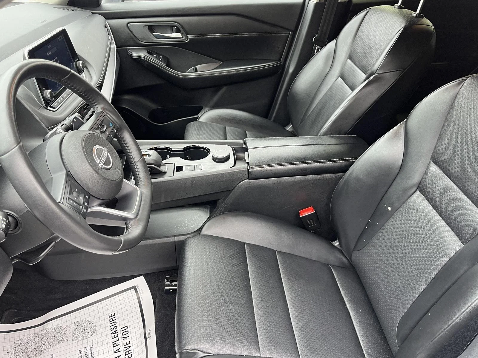Used 2024 Everest White Pearl Nissan SV image 21