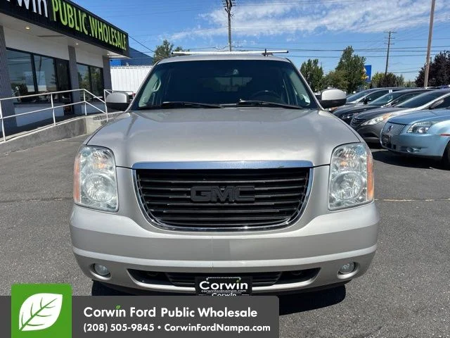 Used 2008 Silver GMC SLE image 2